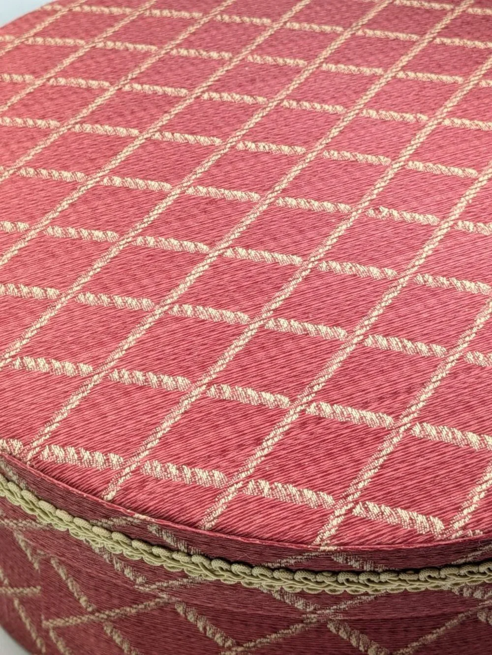 Vintage Red Tan Diamond Trellis Padded Fabric Hat Box Rope Trim Storage 14.5